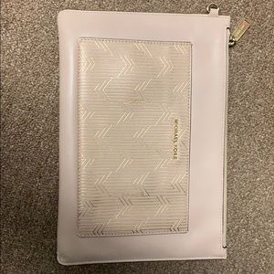 Beautiful soft pink clutch PM1